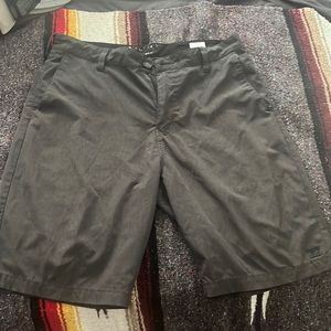 Mens billabong shorts for land and water size 32